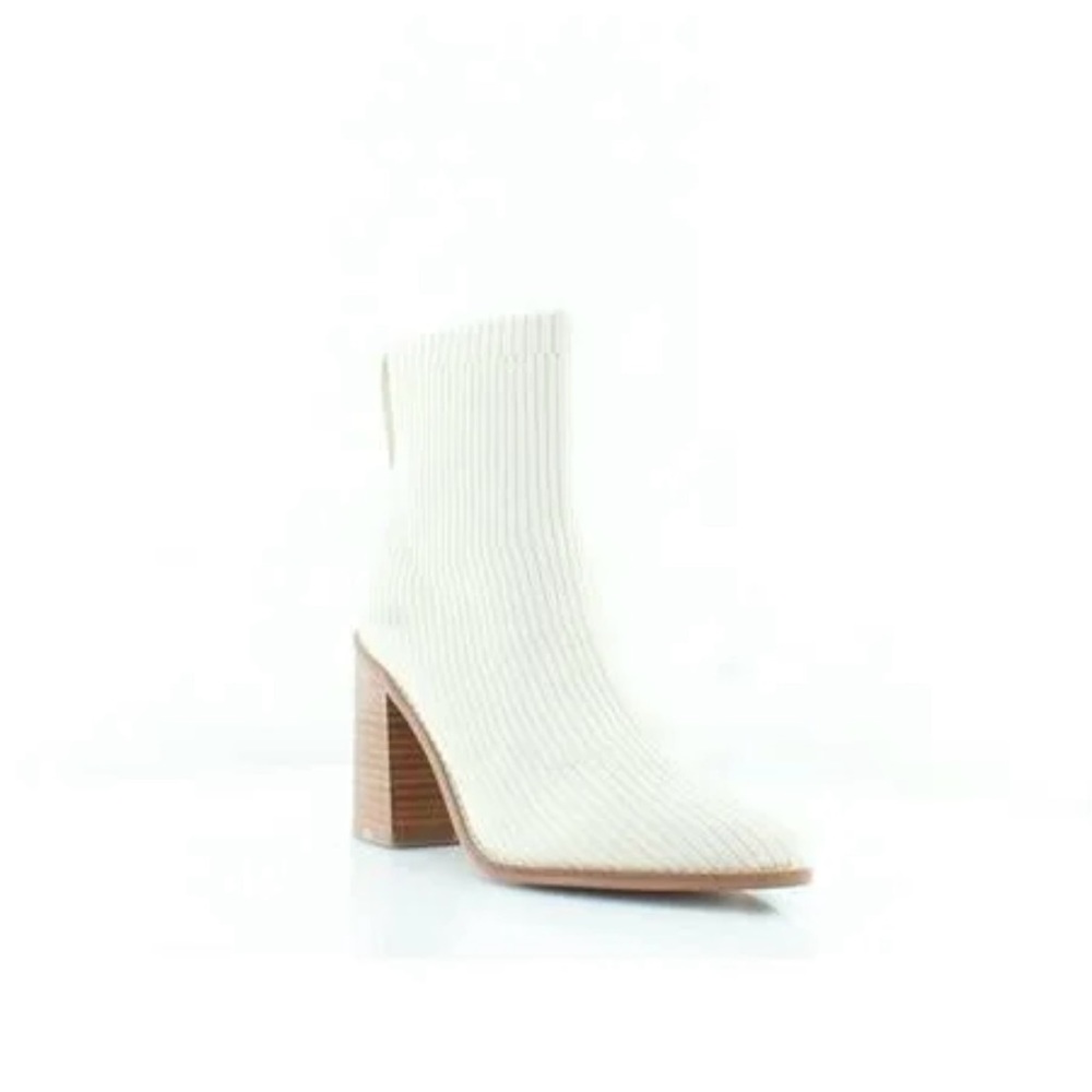 NWT: STEVEN BY STEVE MADDEN
Nara Stacked-Heel Sock